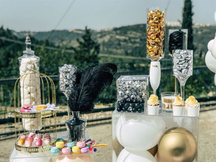 Like a circus: הפקת הפורים של וואלה! מזל טוב 45