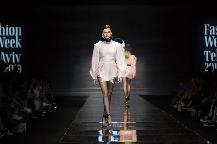 שריקת סיום: אוריה עזרן בתצוגה עמוסה בגלאם 15