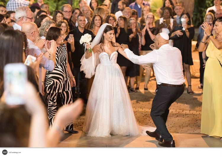 "מה אני, פראיירית?": הכירו את הכלה שלא מפספסת הזדמנויות 15