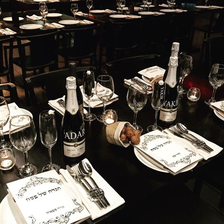 בשורה לוהטת לפסח הקרוב: שולחנות חג מעוצבים (צילום: באדיבות ציפי בן שושן)