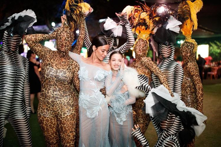 בין הג'ירפות לפילים: מה גרם לכל הסלבס להתייצב בספארי? 8