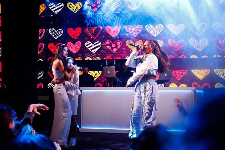 בין הג'ירפות לפילים: מה גרם לכל הסלבס להתייצב בספארי? 4