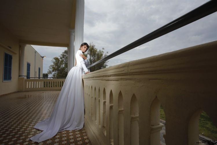 איזה מזל: הכלה שכמעט הרסה לעצמה את ההפתעה 5