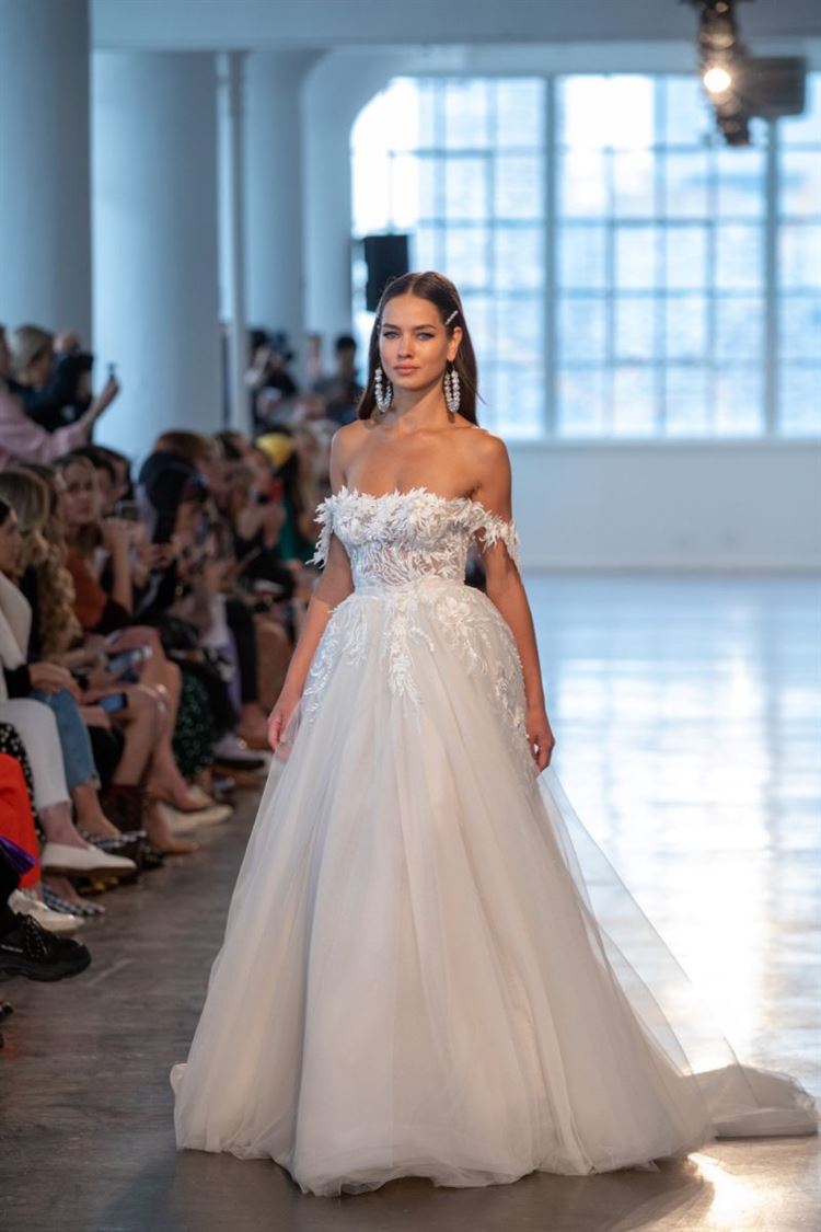 על המסלול הניו יורקי: התצוגה האביבית של ברטה בשבוע האופנה 14