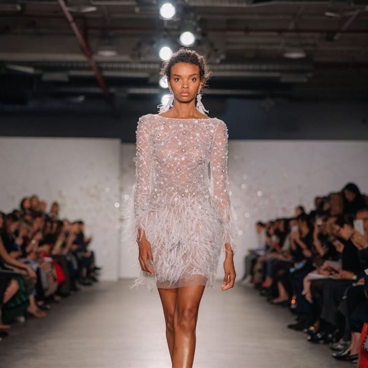 הלוחשת לבדים: קולקציית 2020 של מירה צבילינגר 3