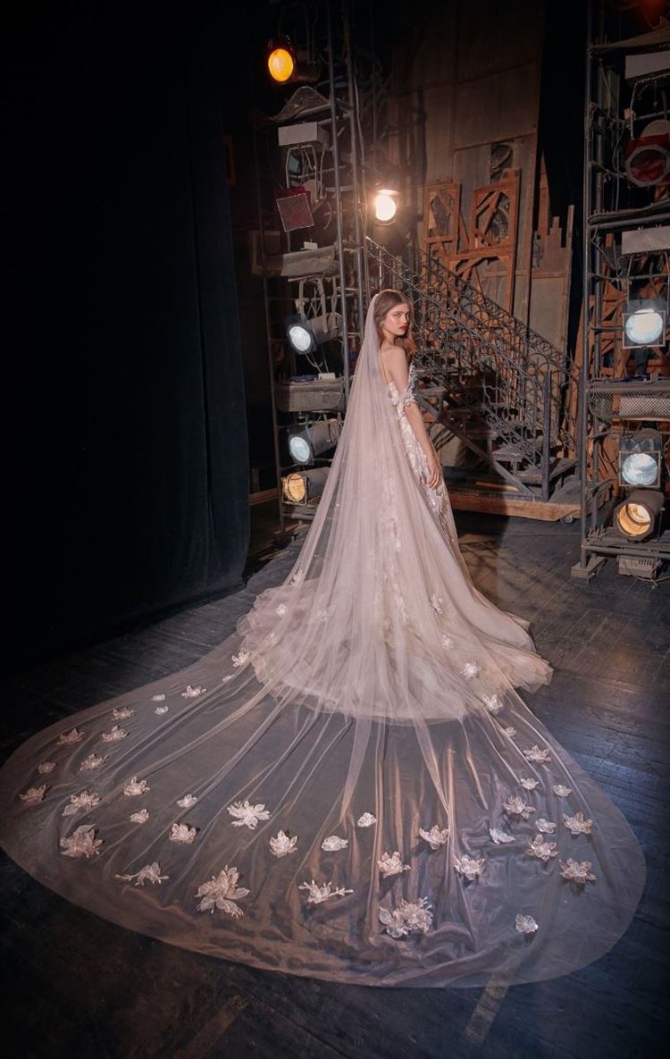 לא עוצרת: כששבוע האופנה לכלות בניו יורק פגש את גליה להב 5