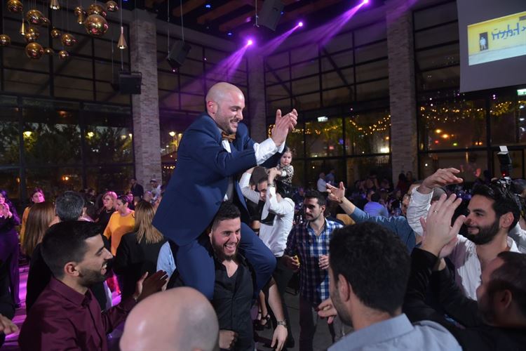 ברגע החופה שלה אף אחד לא הצליח לעצור את הדמעות 12