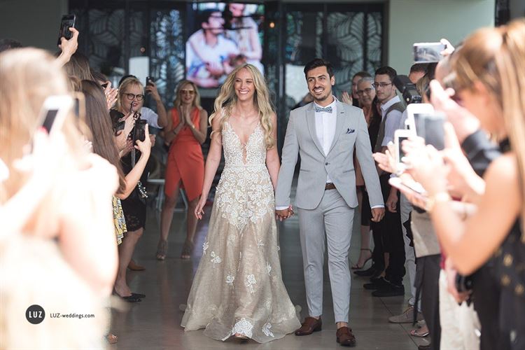 בצבעי הדגל: חתונת שישי בצהריים שמשדרת חופש 15