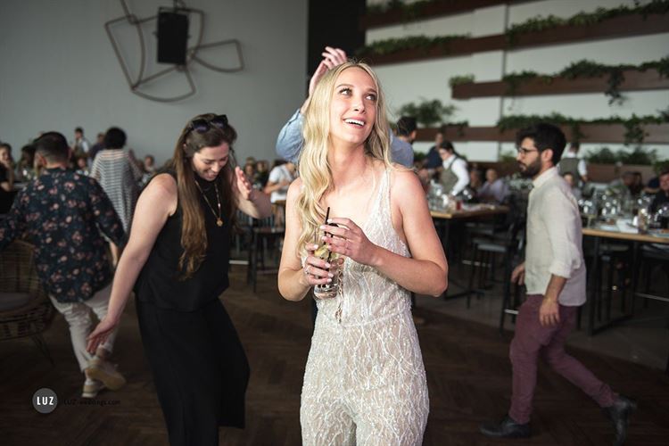 בצבעי הדגל: חתונת שישי בצהריים שמשדרת חופש 23