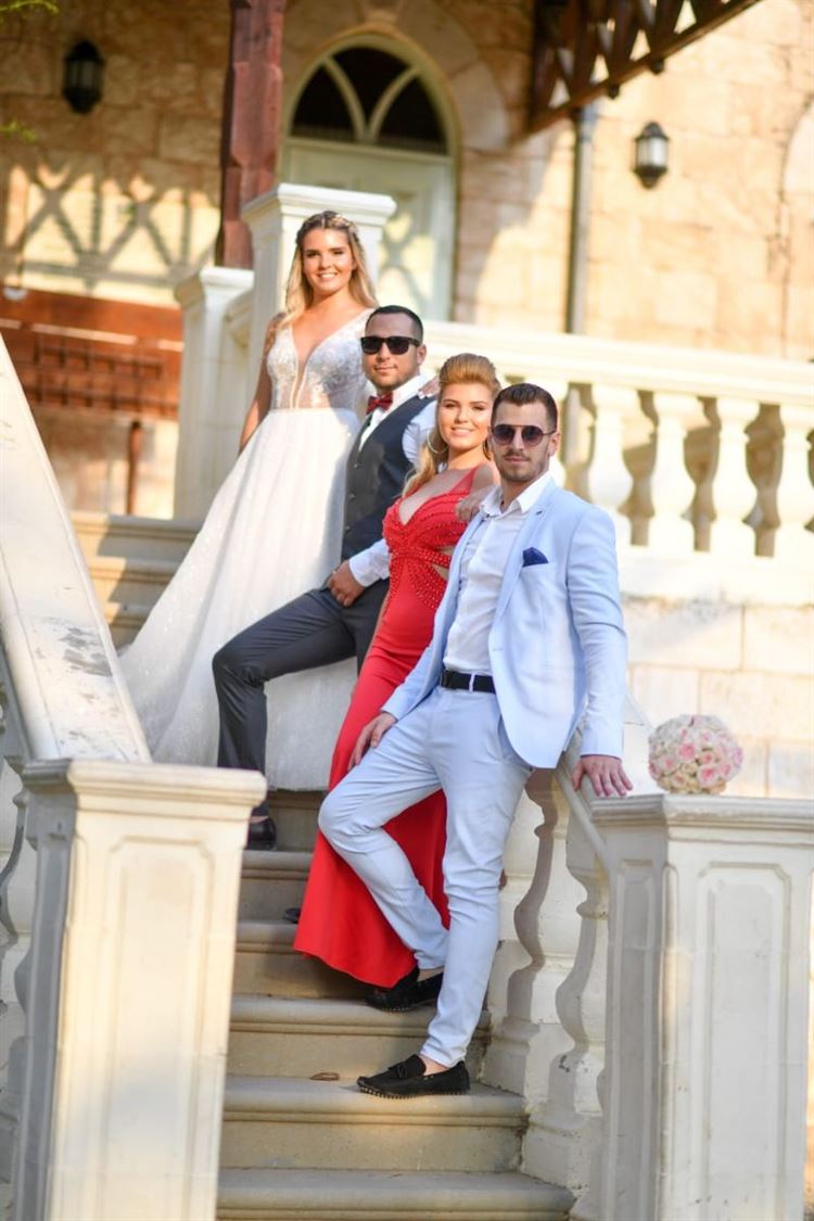 בצל המתיחות: אהבה שהתחילה תחת אש 7