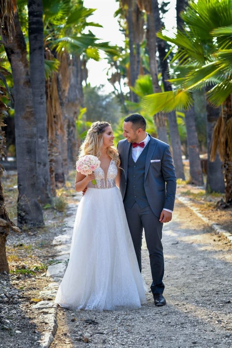 בצל המתיחות: אהבה שהתחילה תחת אש 10