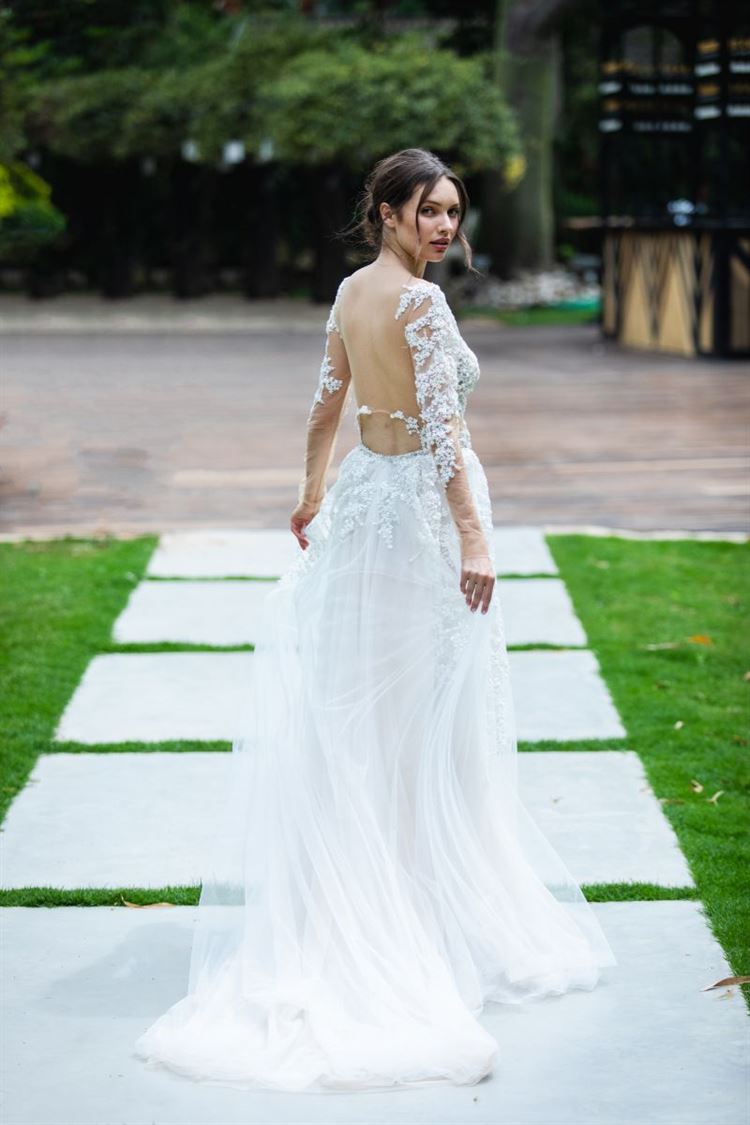 לפנטז עליהן: שמלות הכלה שנתפרו עלייך 13