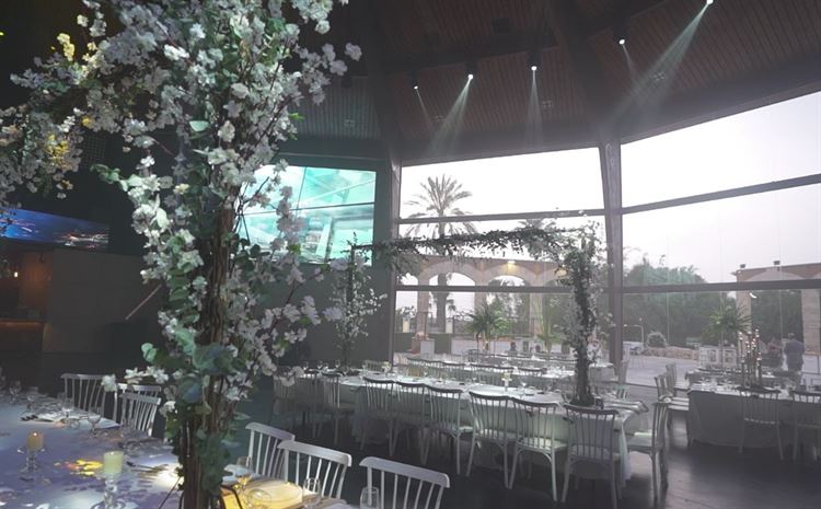 הקירוי השקוף מאפשר לראות את הגן במשך כל האירוע (צילום: מקסים. ס)