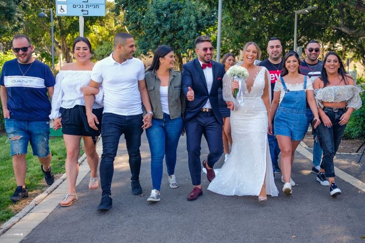 מבלי לדעת: הכלה שעזרה לארגן את הצעת הנישואין של עצמה 15