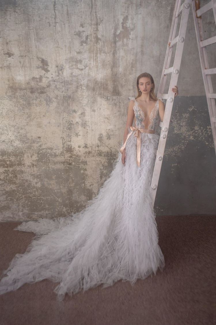 על כנפי הפנטזיה: חשיפת הקולקציה החדשה של טל כחלון 21