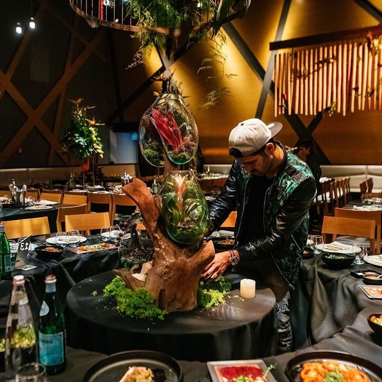 החגיגה הלבנה: עיצובי החתונות שיקשטו את קיץ 2019 4