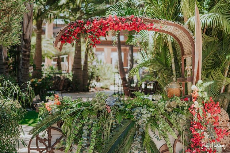 החגיגה הלבנה: עיצובי החתונות שיקשטו את קיץ 2019 7