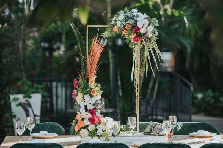 החגיגה הלבנה: עיצובי החתונות שיקשטו את קיץ 2019 9