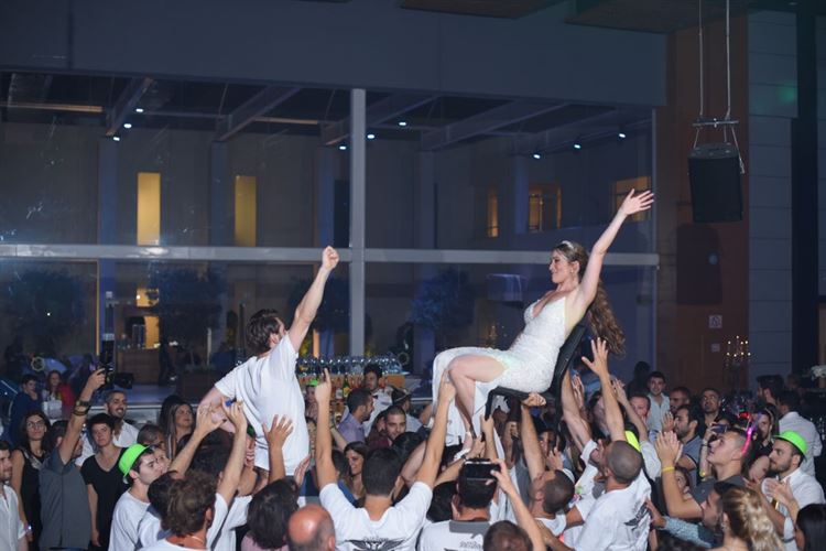 מתוך אלבום החתונה של לינוי וויס ועומרי בנהר (צילום: נועם סלח)