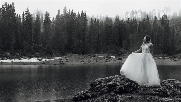 עם שמלת כלה ב-5 מעלות: צילומי זוגיות מרהיבים באיטליה 31