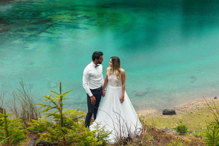 עם שמלת כלה ב-5 מעלות: צילומי זוגיות מרהיבים באיטליה 37