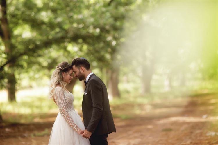 עם שמלת כלה ב-5 מעלות: צילומי זוגיות מרהיבים באיטליה 15