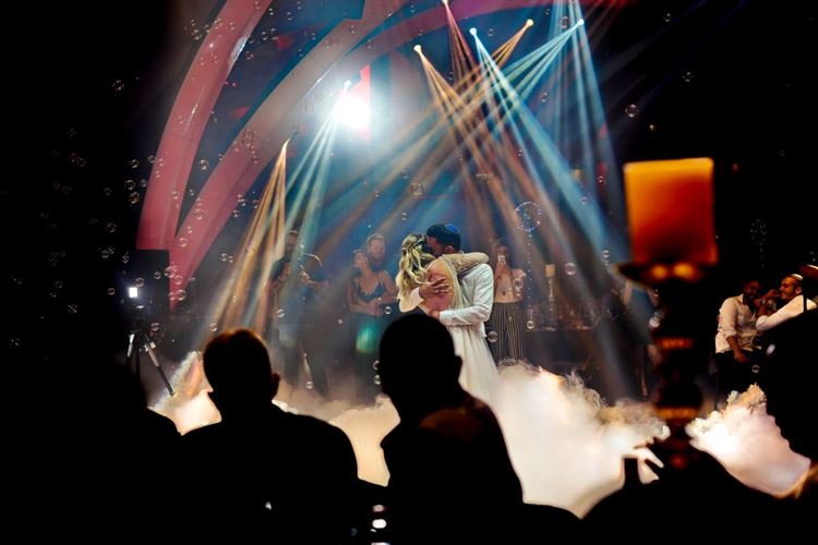 עם שמלת כלה ב-5 מעלות: צילומי זוגיות מרהיבים באיטליה 25