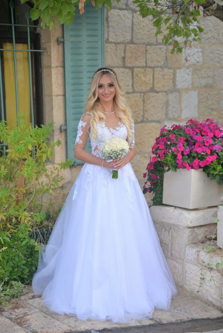 במרחק נגיעה מהשמיים: הצעה לאור זריחה 8