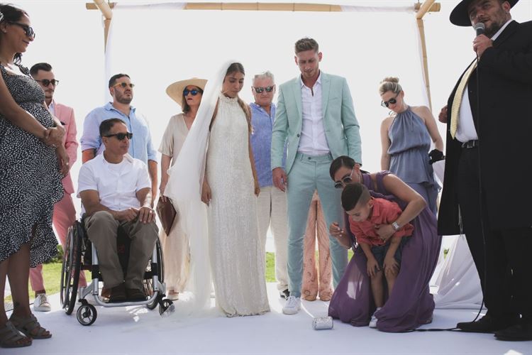 מותק, פרצו לנו הביתה: הסיוט המפחיד שהפך להצעת נישואין 14