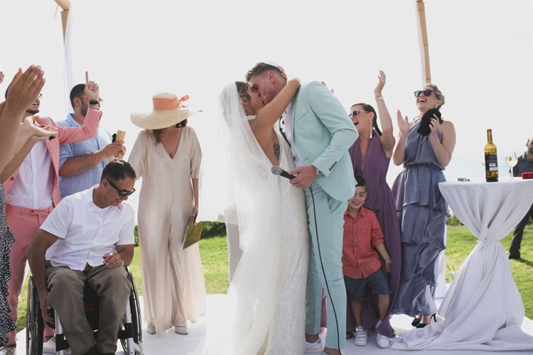 מותק, פרצו לנו הביתה: הסיוט המפחיד שהפך להצעת נישואין 4