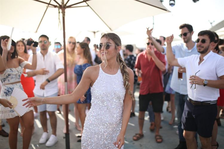 מותק, פרצו לנו הביתה: הסיוט המפחיד שהפך להצעת נישואין 15