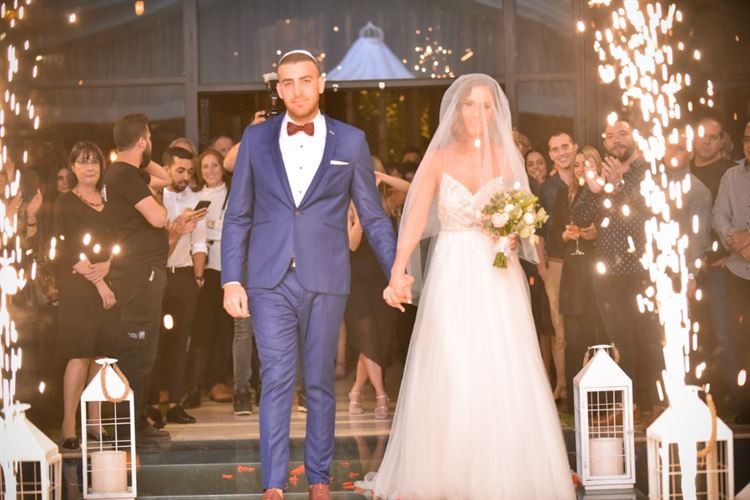 הפתק שנשכח בחדר, והכלה שנאלצה לאלתר בחופה 16