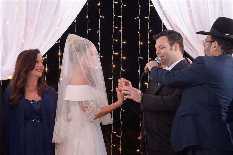 מתוך אלבום החתונה של יעל רוחקינד ותום ליבנה (צילום: חיים אפריאט)