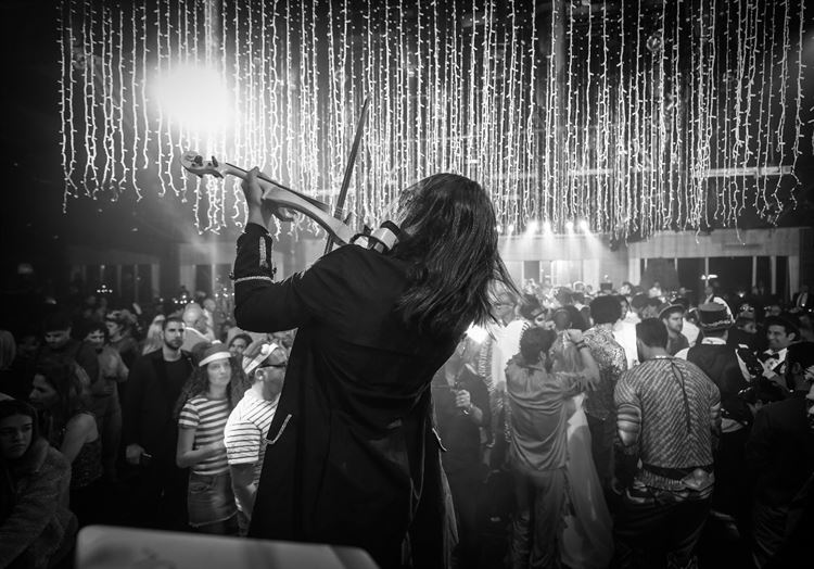 מתוך אלבום החתונה של יעל רוחקינד ותום ליבנה (צילום: חיים אפריאט)