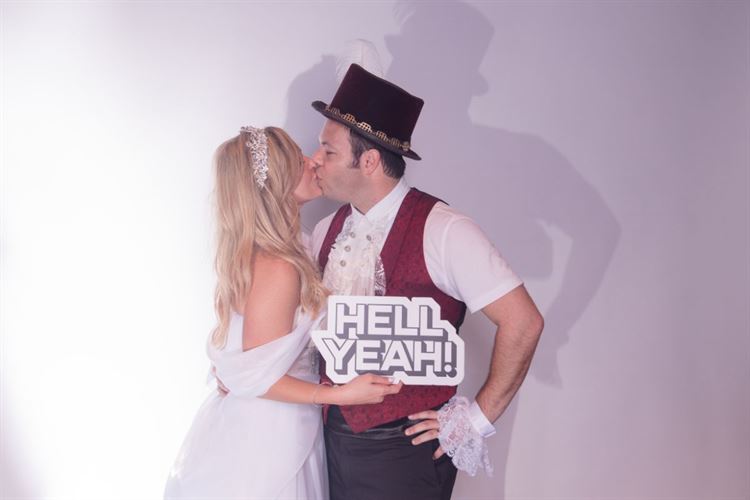 מתוך אלבום החתונה של יעל רוחקינד ותום ליבנה (צילום: חיים אפריאט)