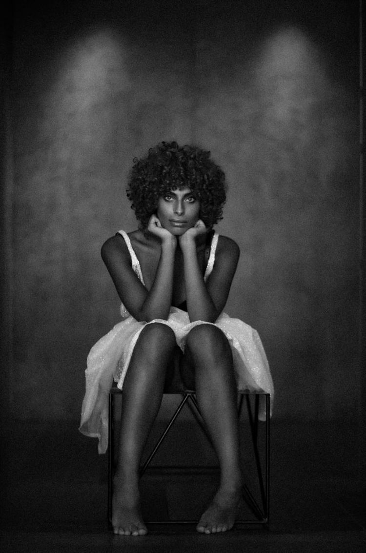 פרויקט "מאה וחמישים שמלות כלה לילד" 3