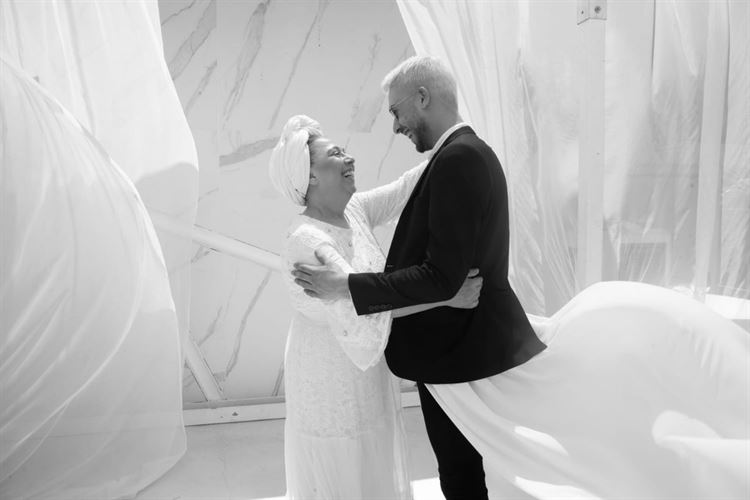 פרויקט "מאה וחמישים שמלות כלה לילד" 8