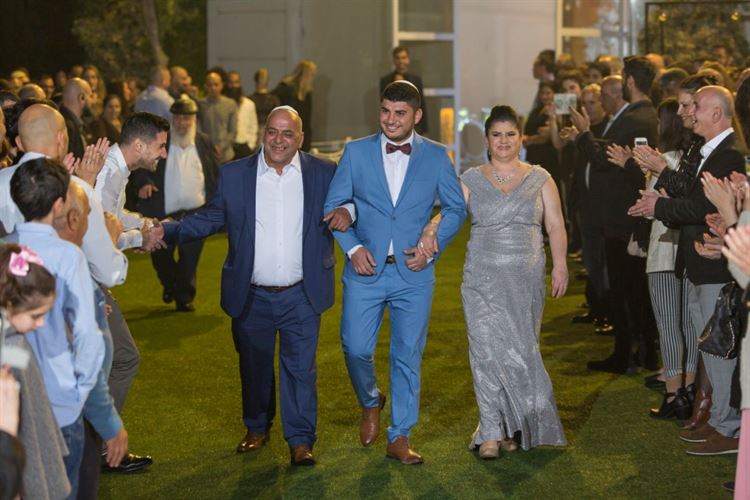 כך העצים החתן הבא את אפקט ההפתעה בהצעת הנישואין 7