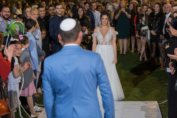 כך העצים החתן הבא את אפקט ההפתעה בהצעת הנישואין 9