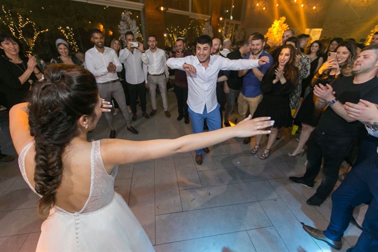 כך העצים החתן הבא את אפקט ההפתעה בהצעת הנישואין 11