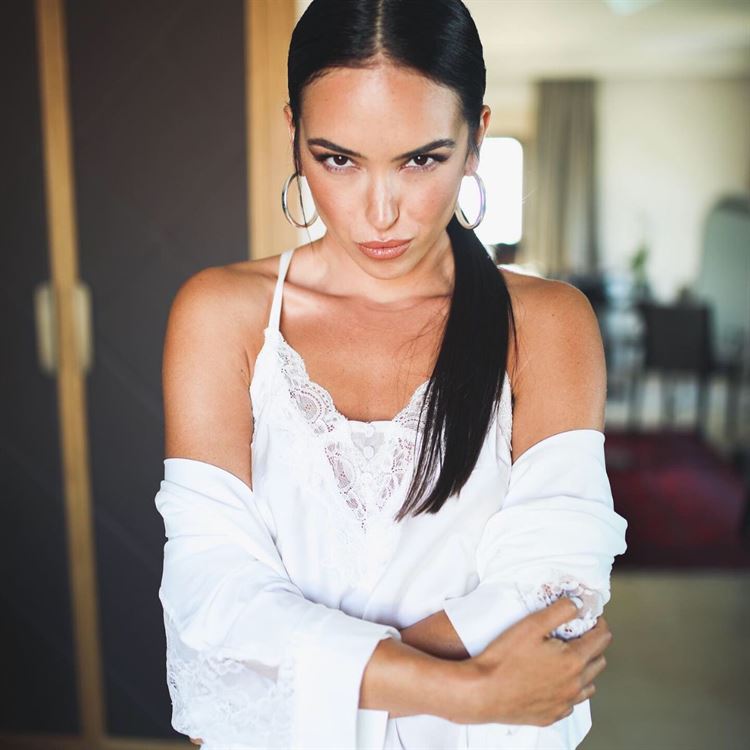 אמורה מיו: חתונת טאפאסים פוטוגנית בקונספט ספרדי 4