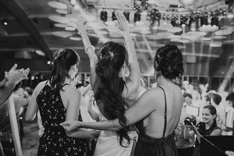 מדויקת להפליא: מה כל כך אהבנו בחתונה הבאה? 38