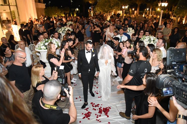 הנחישות שלה הפגישה אותה עם אהבת חייה 12