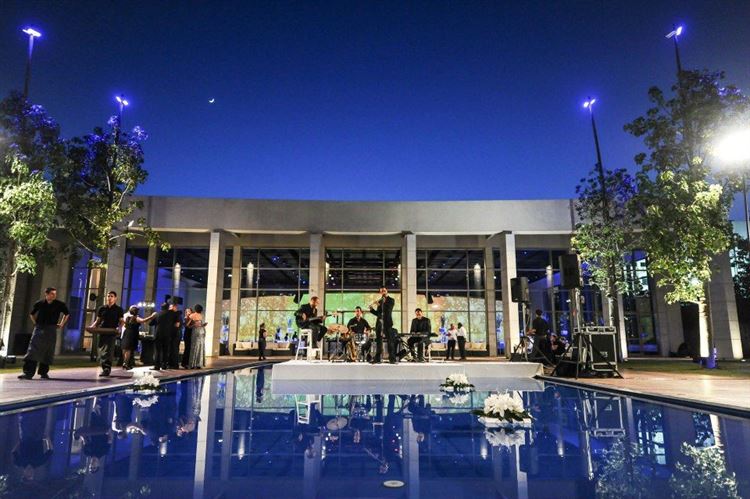 ההיילייט של קבלת הפנים: החופה על המים (צילום: יח