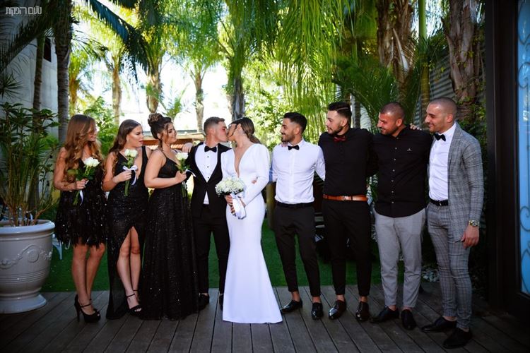 והם חיו באושר ובכושר: מארגז החול בגן אל החופה 6