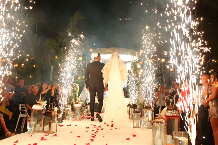 הלוק שתפס אותנו: כשאלגנטיות היא שם המשחק 15