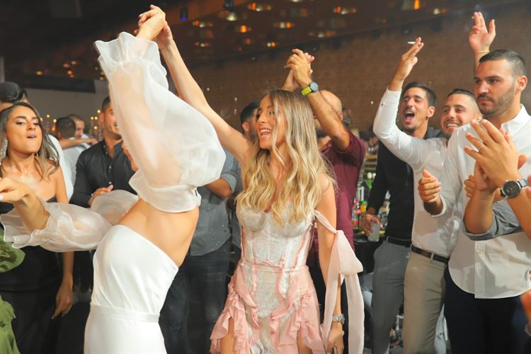 הלוק שתפס אותנו: כשאלגנטיות היא שם המשחק 18