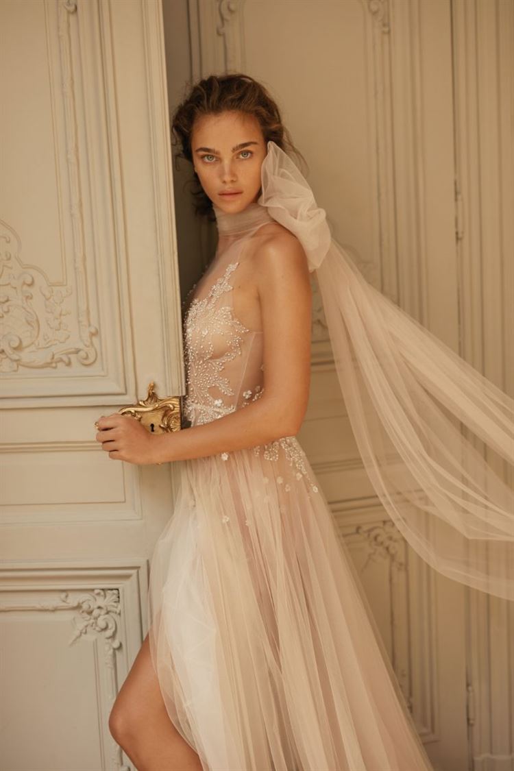 First she takes Manhattan: ליז מרטינז עושה את ניו יורק 8