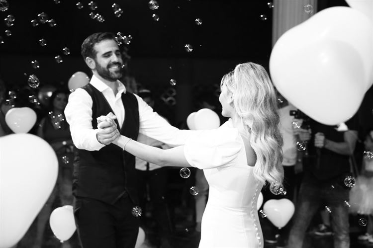 מצחיק פה: החתונה של הכוכב ששבר את הרשת 20