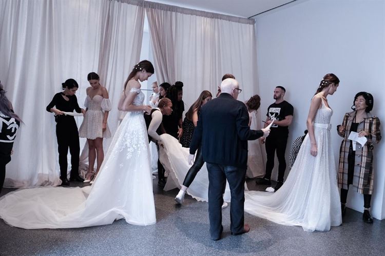 על קו הזינוק: לי גרבנאו פותחת את אירועי שבוע האופנה 7